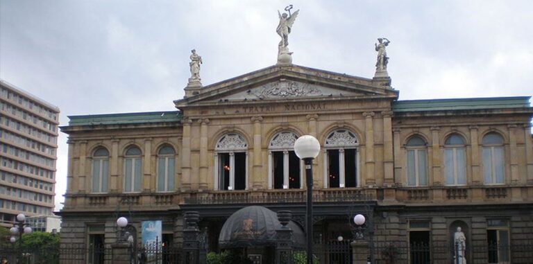 20170110-e01-teatronacional