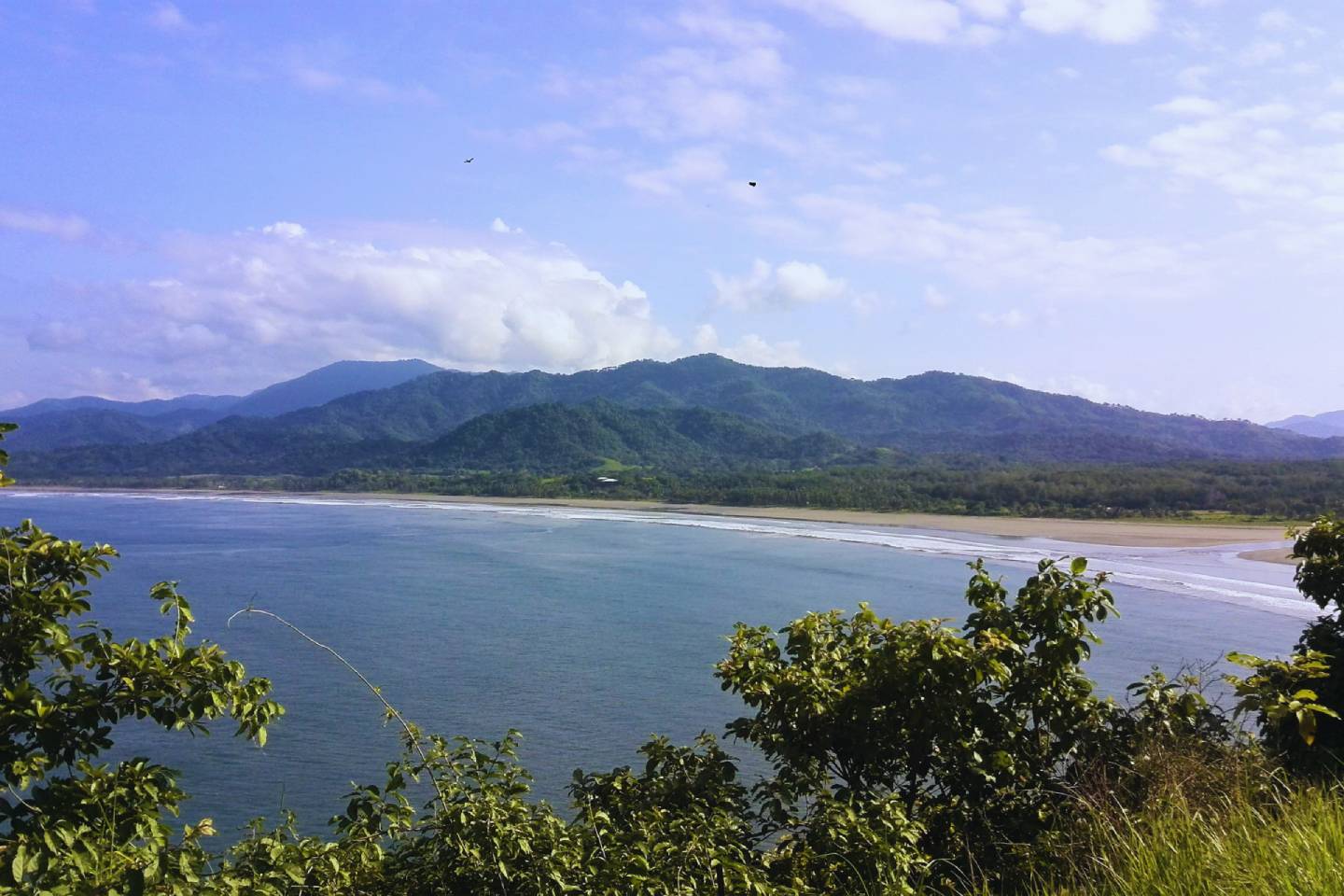 Plage sauvage de la péninsule d’Osa près du parc national du Corcovado